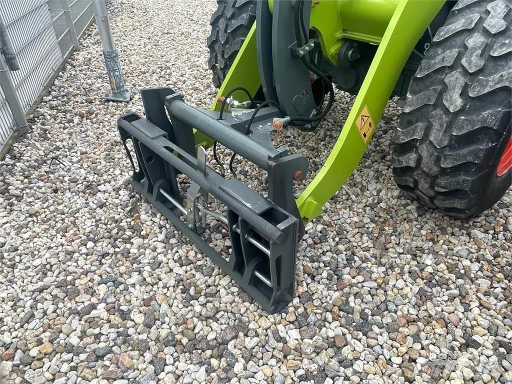 CLAAS Torion 535 Фронтальні навантажувачі