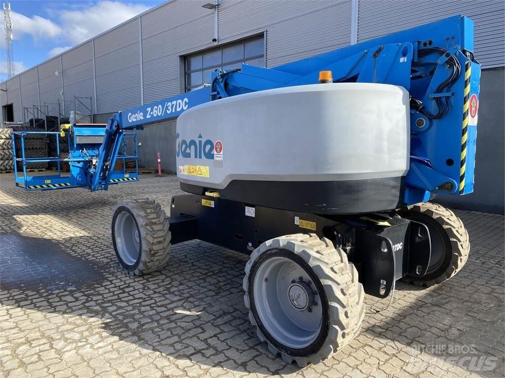 Genie Z60/37 DC Колінчаті підйомники