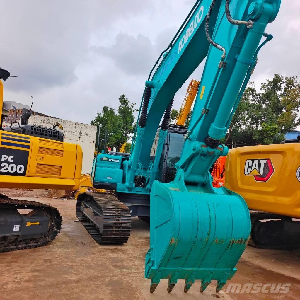 Kobelco SK 200 Гусеничні екскаватори