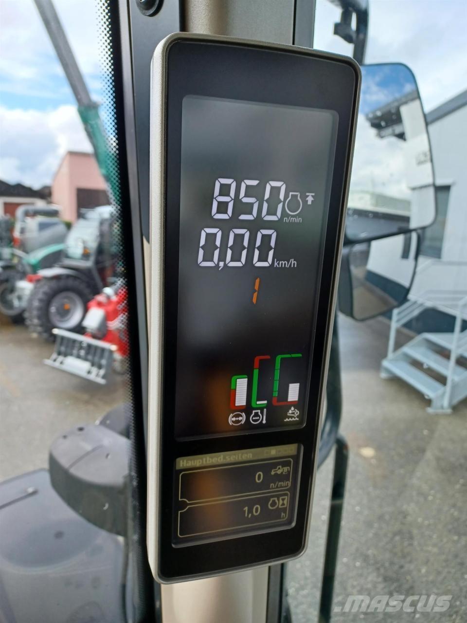 John Deere 6110M Трактори