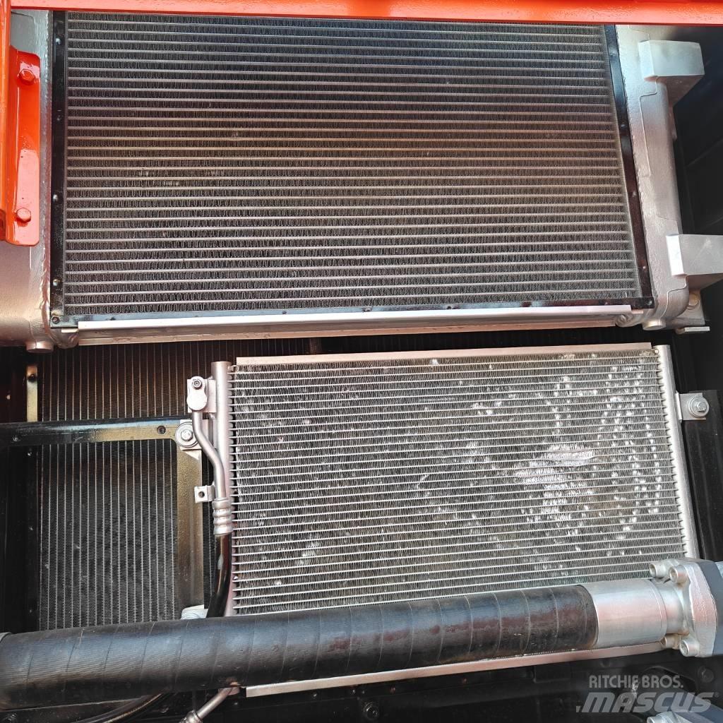 Doosan DX300LC-9C Гусеничні екскаватори