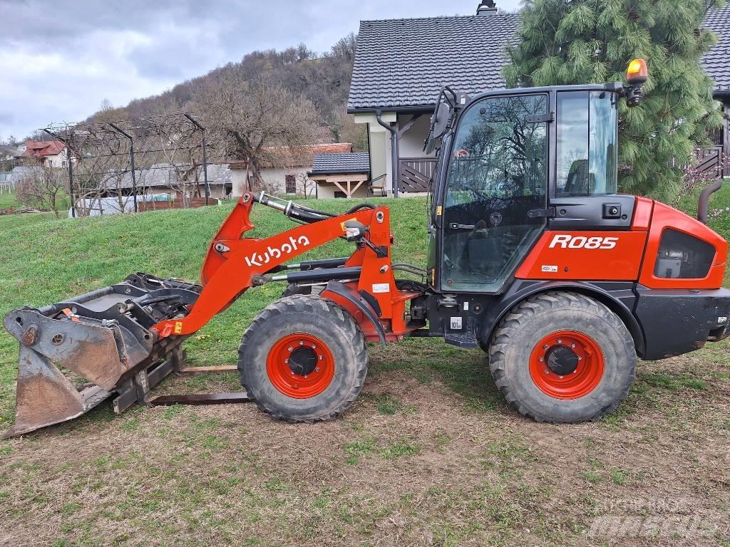 Kubota R 085 Фронтальні навантажувачі
