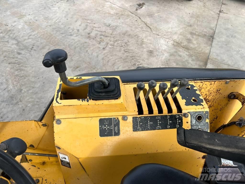 John Deere 210 LE Фронтальні навантажувачі та екскаватори