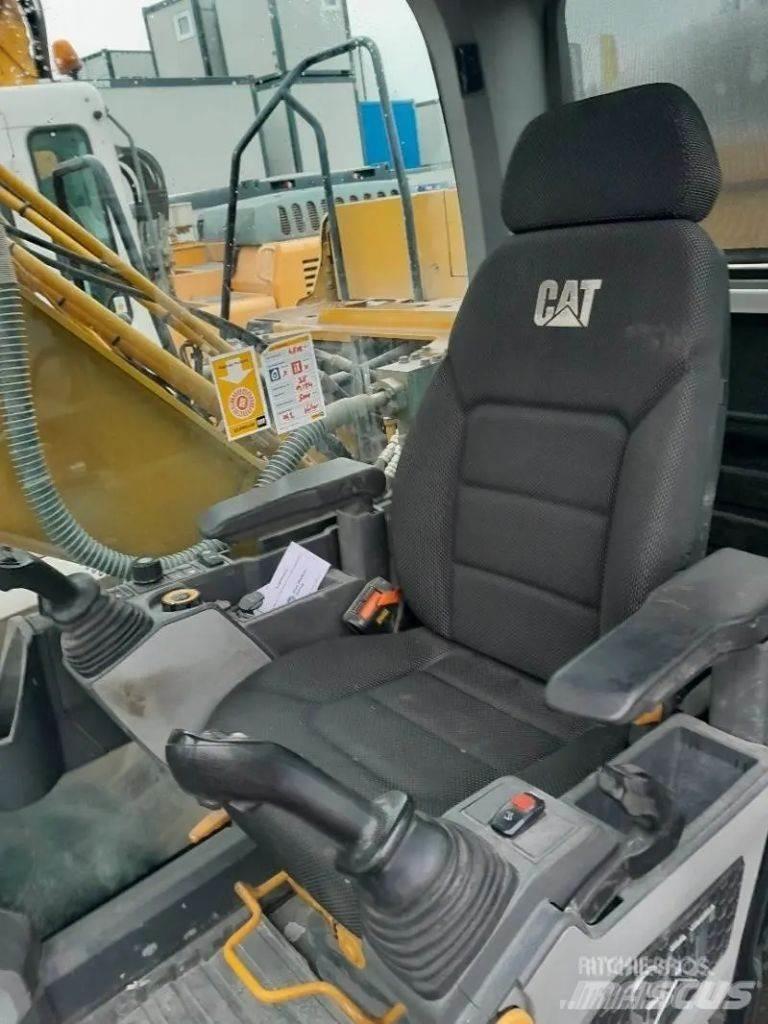 CAT 320 Гусеничні екскаватори