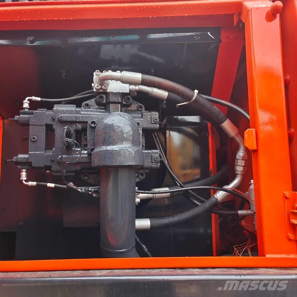 Doosan DX 340 LC Гусеничні екскаватори