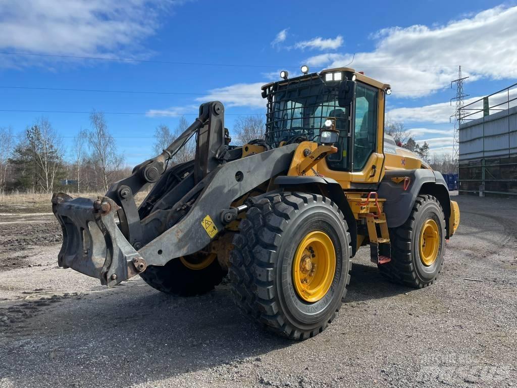 Volvo L 120 H Фронтальні навантажувачі