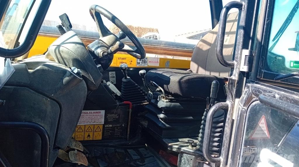 JCB 540-140 Телескопічні навантажувачі