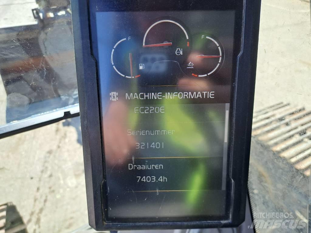 Volvo EC220EL Гусеничні екскаватори