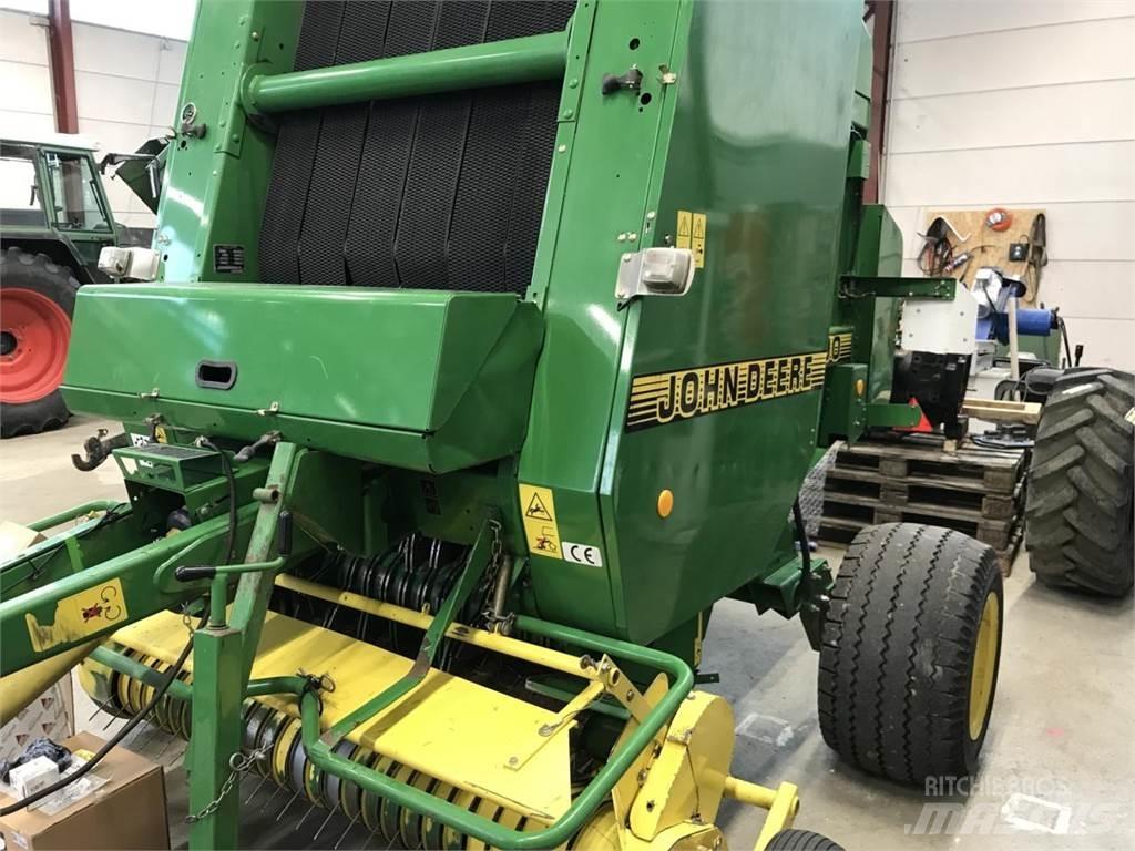 John Deere 590 Тюкові прес-підбирачі