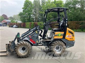 GiANT G2200E Міні-навантажувачі