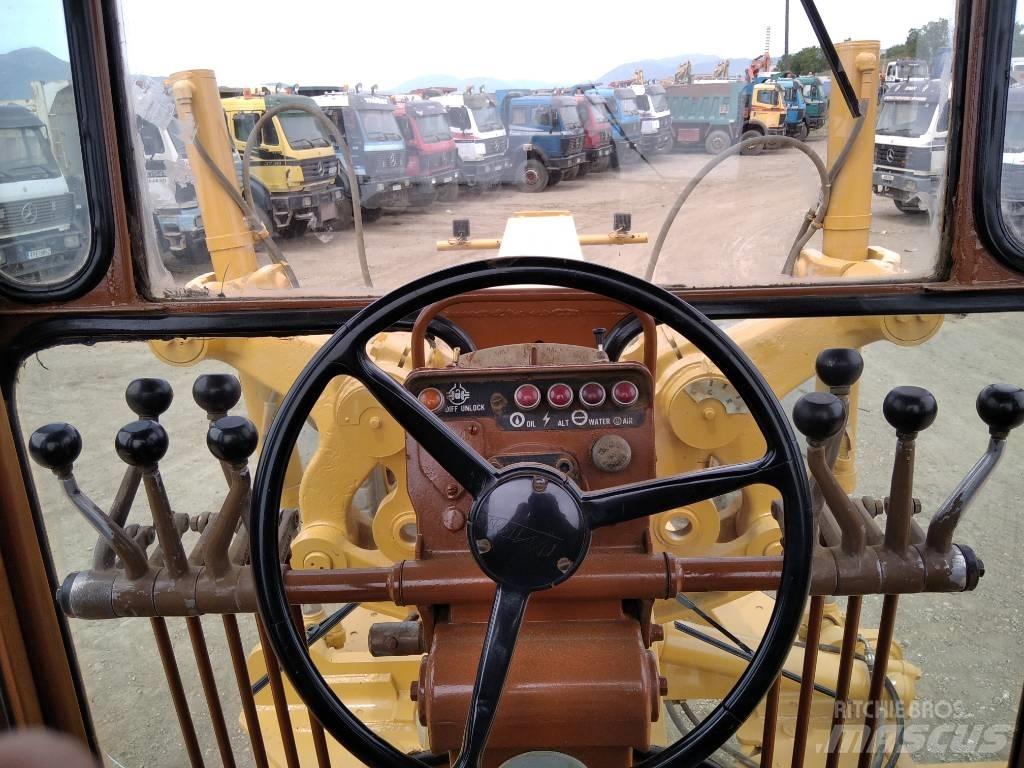 CAT 16 G Грейдери
