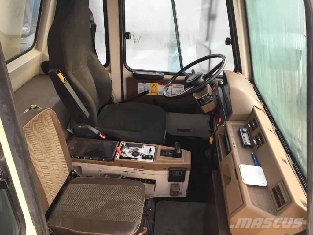 Komatsu HD 465-5 Кар`єрні самоскиди