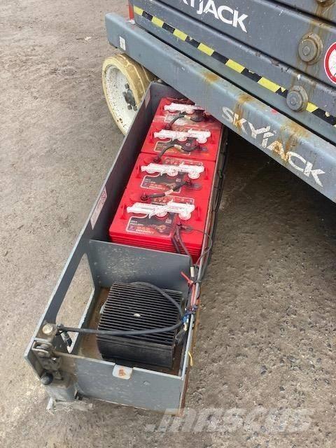 SkyJack SJ III 3226 Підйомники-ножиці