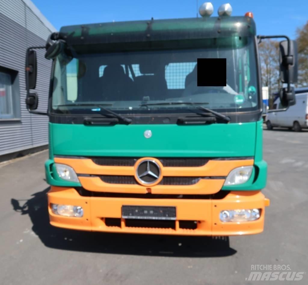 Mercedes-Benz 822 L Пікапи / Бічне розвантаження