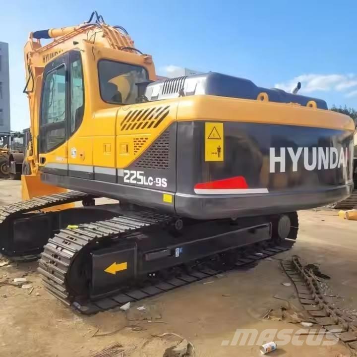 Hyundai 225LC-9S Гусеничні екскаватори