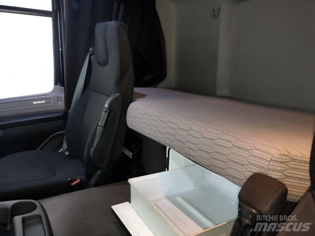 DAF CF 370 FA Тентовані вантажівки