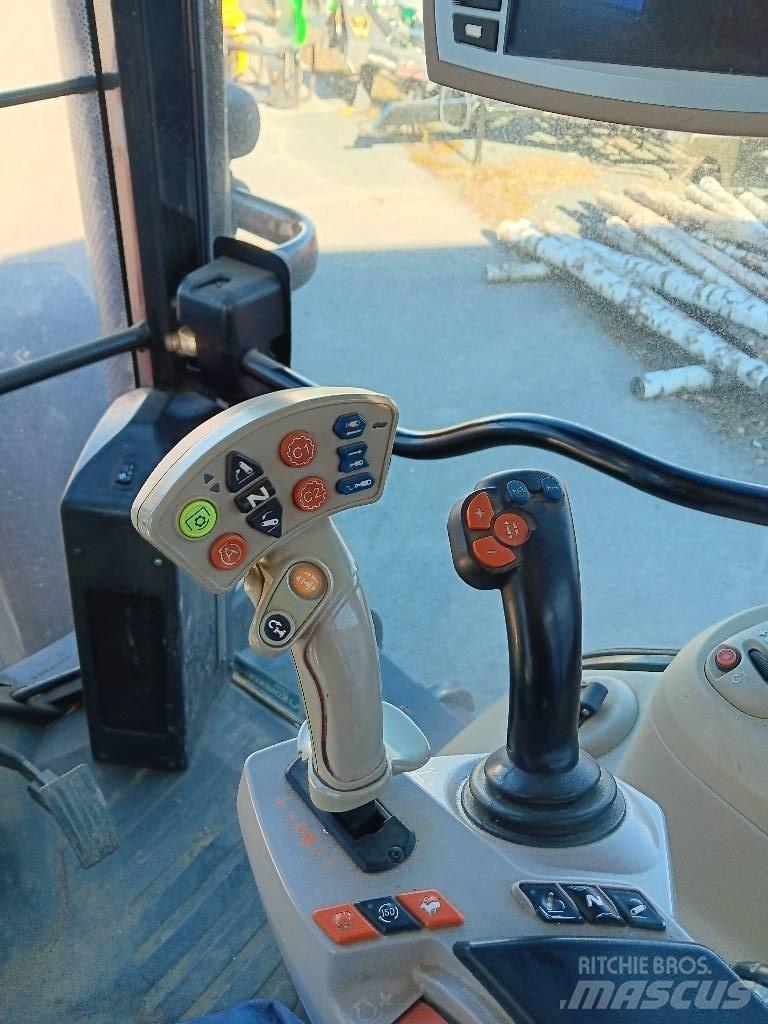 Massey Ferguson 7726 Трактори