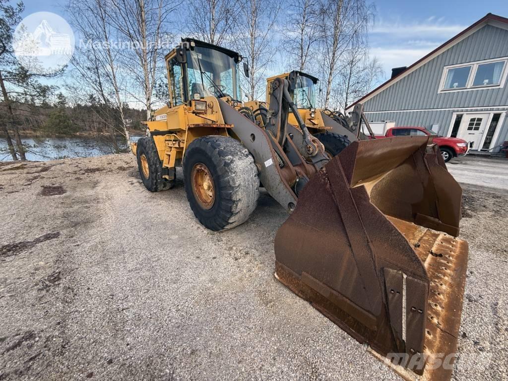 Volvo L 120 C Фронтальні навантажувачі