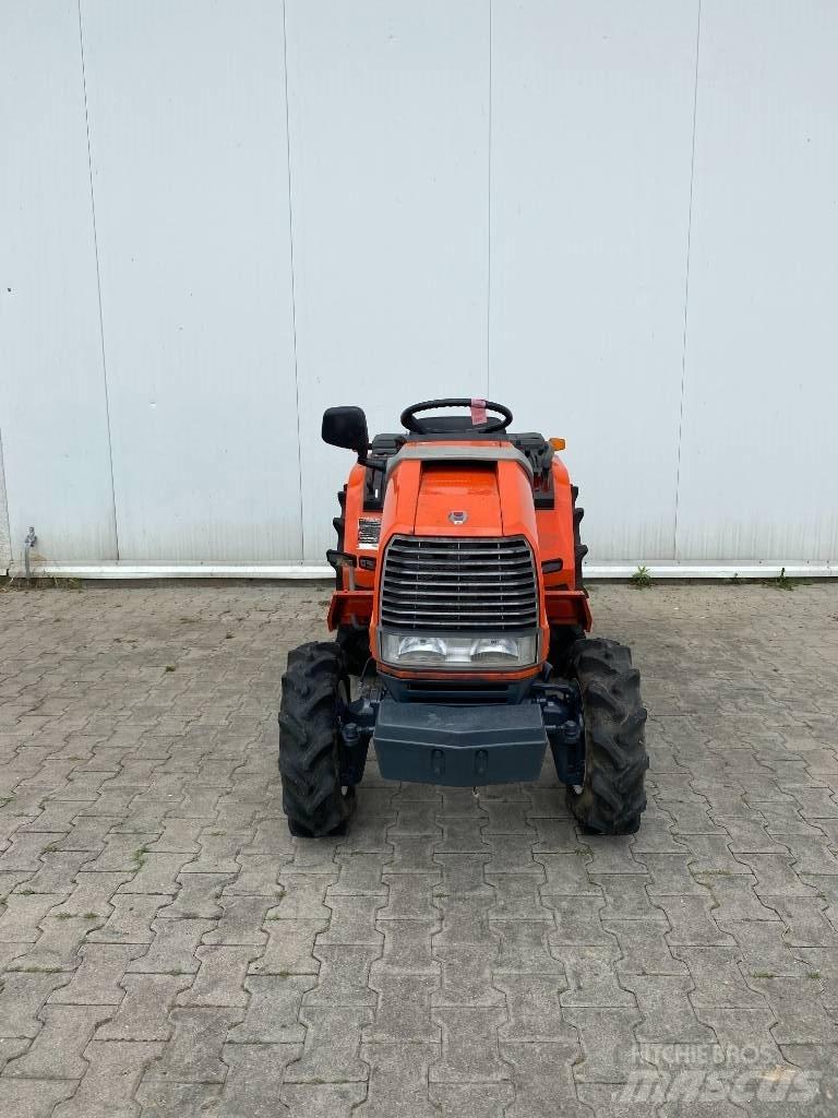 Kubota Aste A17 Трактори
