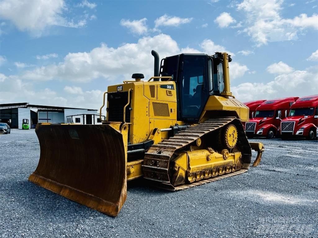 CAT D 6 N XL Гусеничні бульдозери
