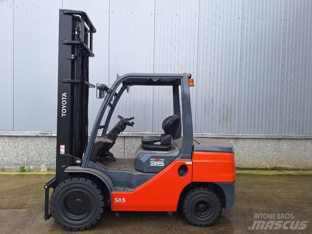 Toyota 52-2 FD JF 35 Дизельні навантажувачі