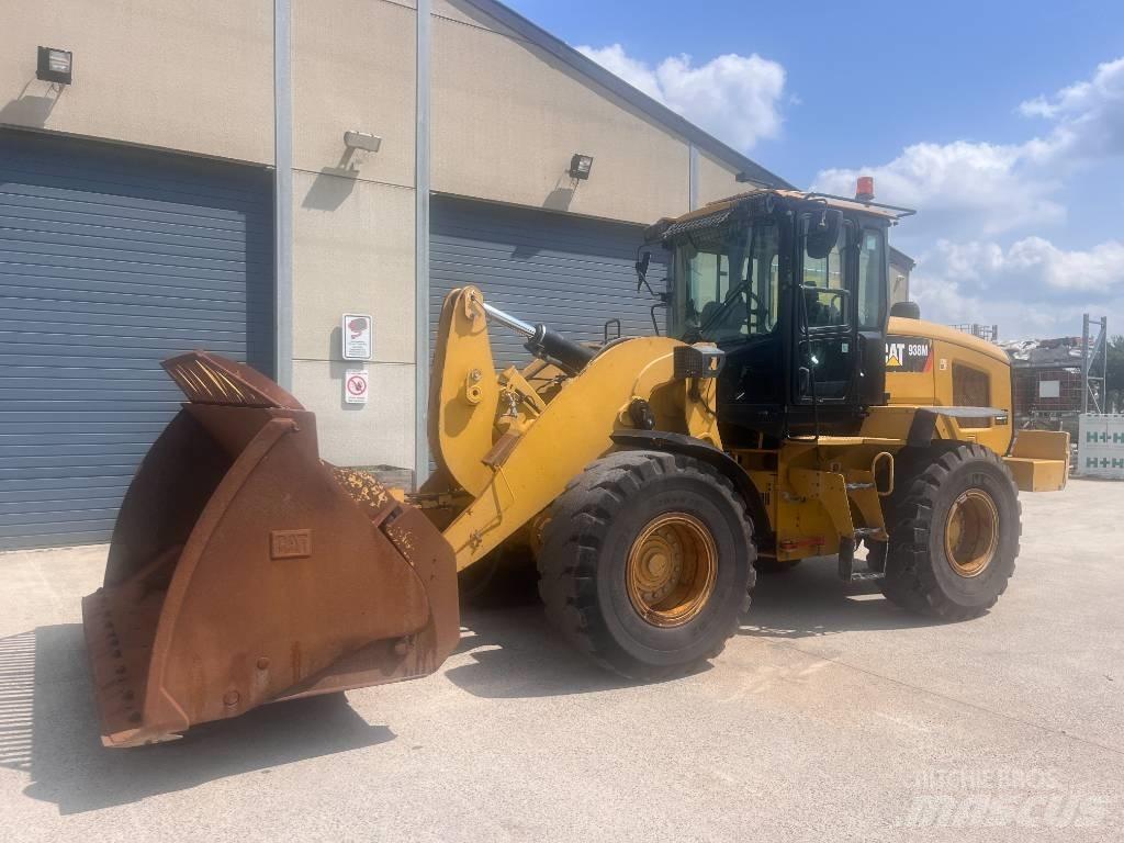 CAT 938M Фронтальні навантажувачі