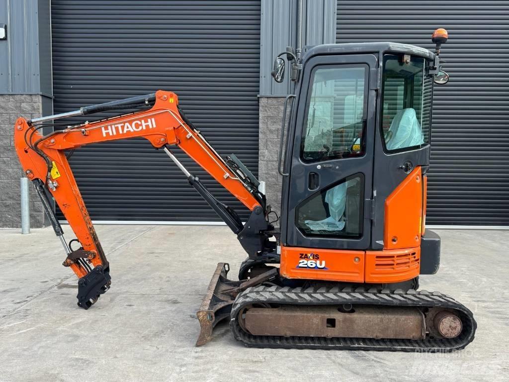 Hitachi ZX 26 U-6 cr Міні-екскаватори < 7т