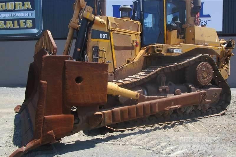 CAT D9T Гусеничні бульдозери