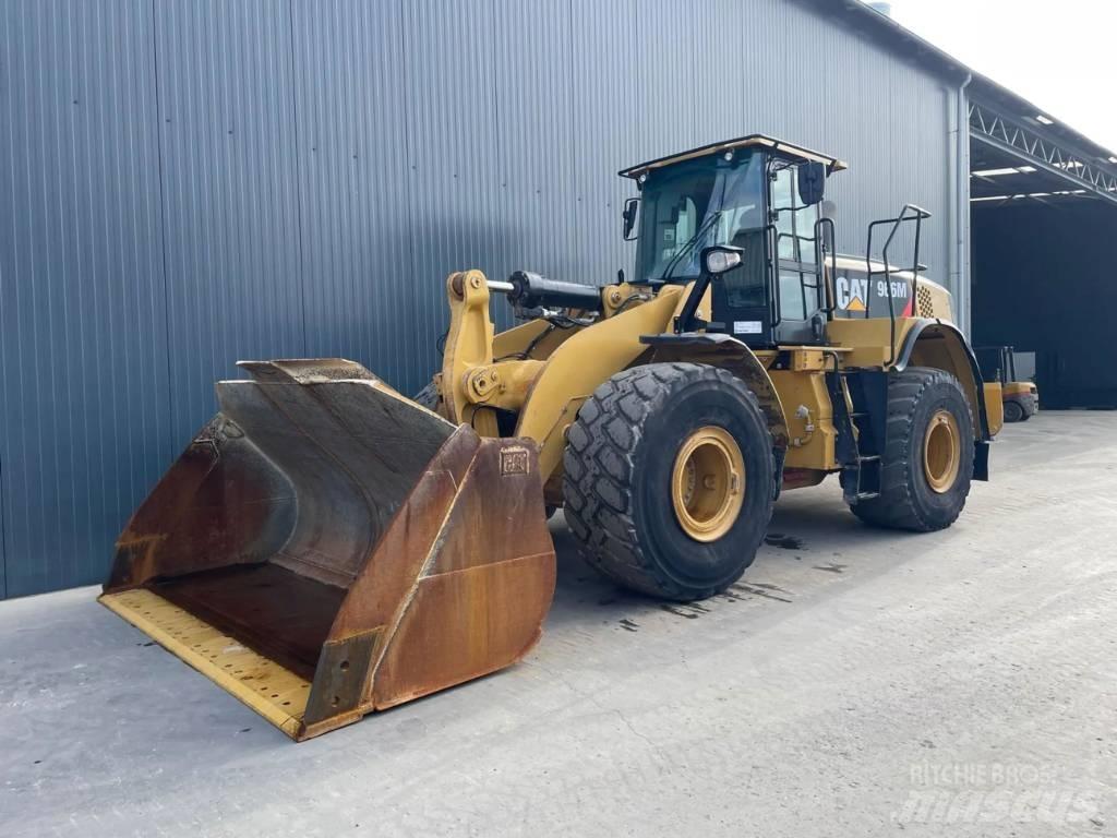 CAT 966M Фронтальні навантажувачі