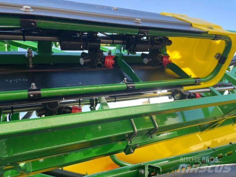 John Deere R952i Причіпні обприскувачі