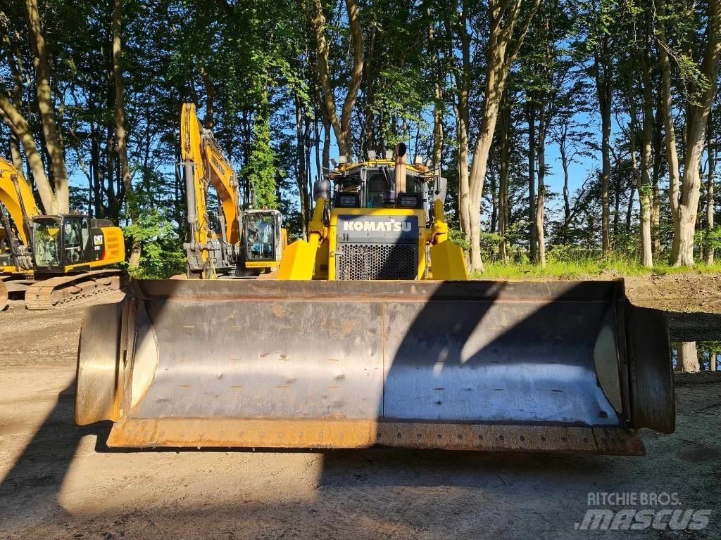 Komatsu D65PX-17 Гусеничні бульдозери
