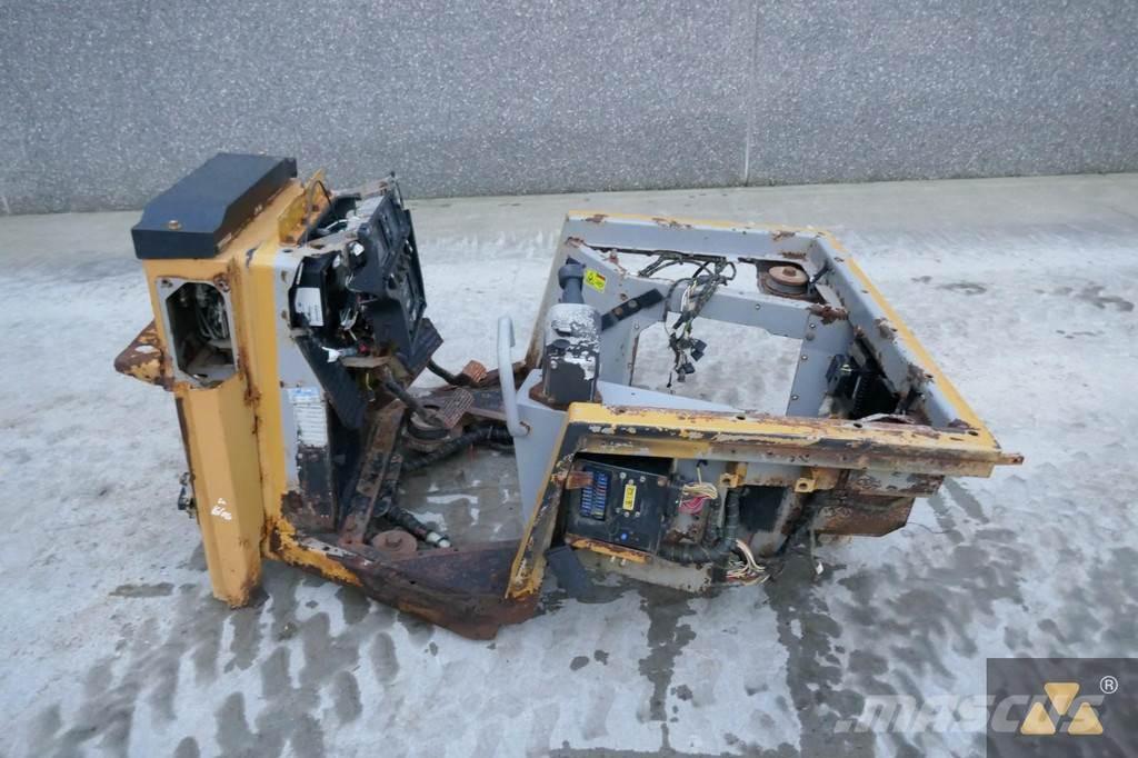 CAT 220-2800 Кабіни