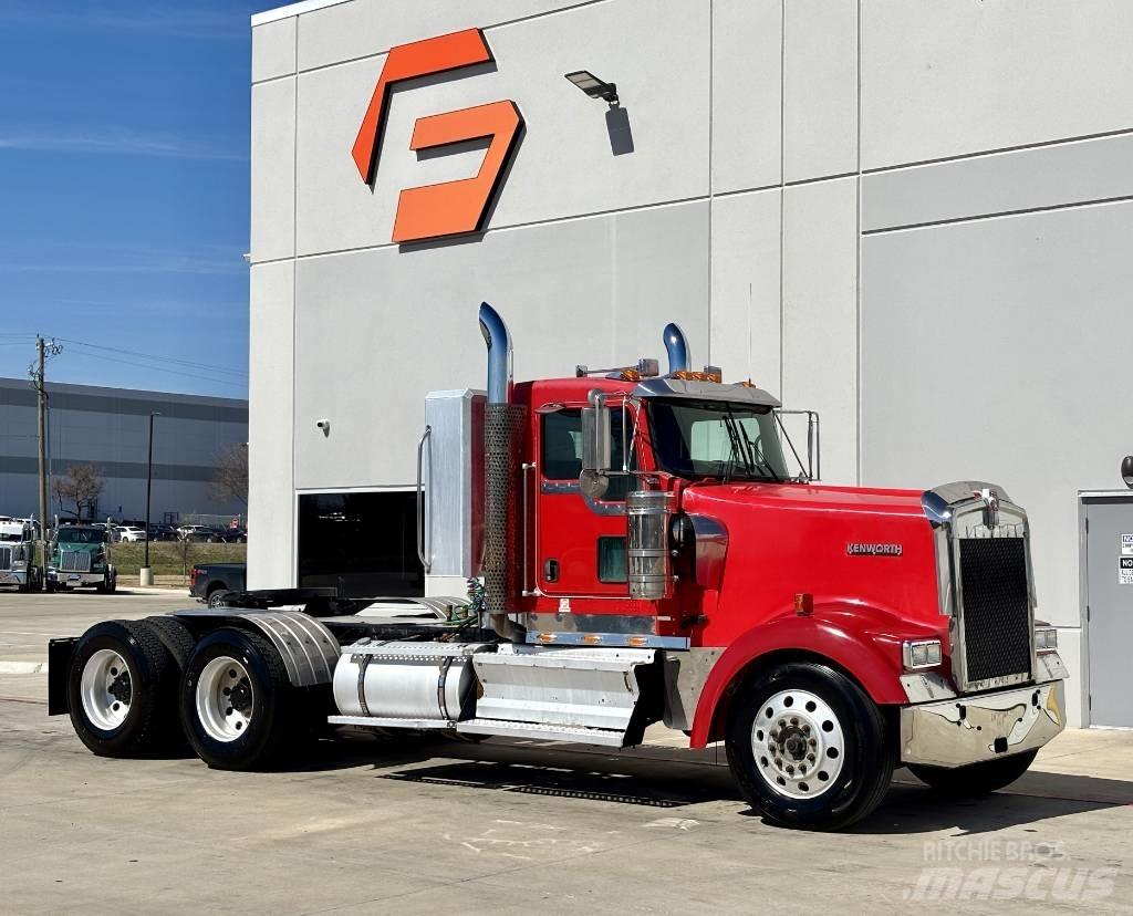 Kenworth W 900 Тягачі