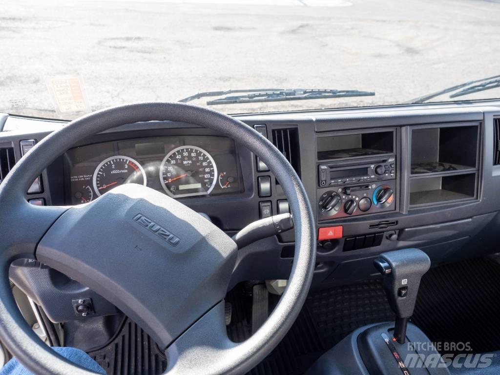 Isuzu NRR Фургони