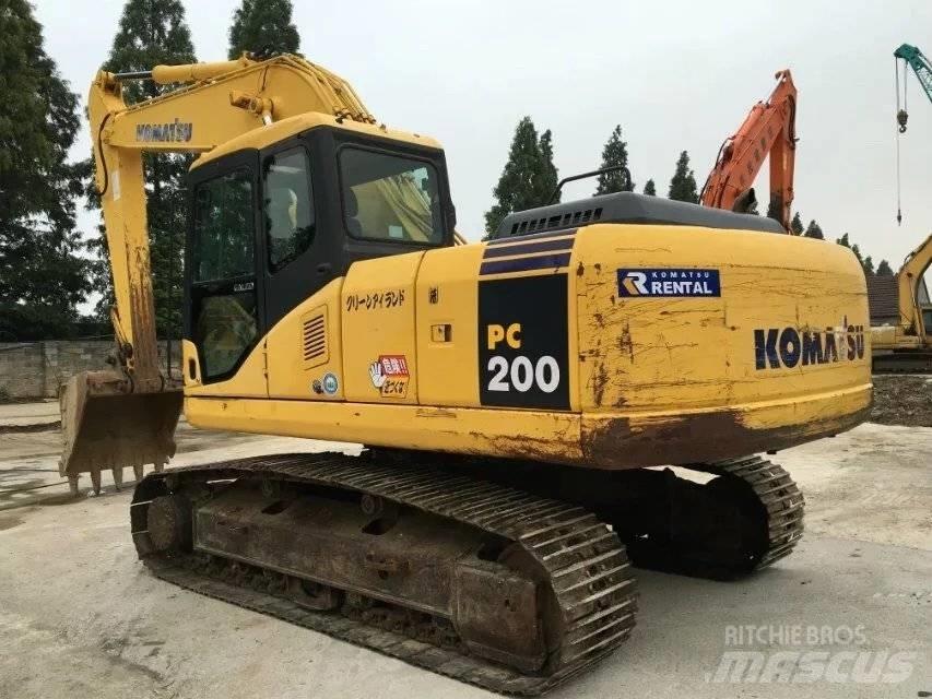 Komatsu pc200-7 Гусеничні екскаватори