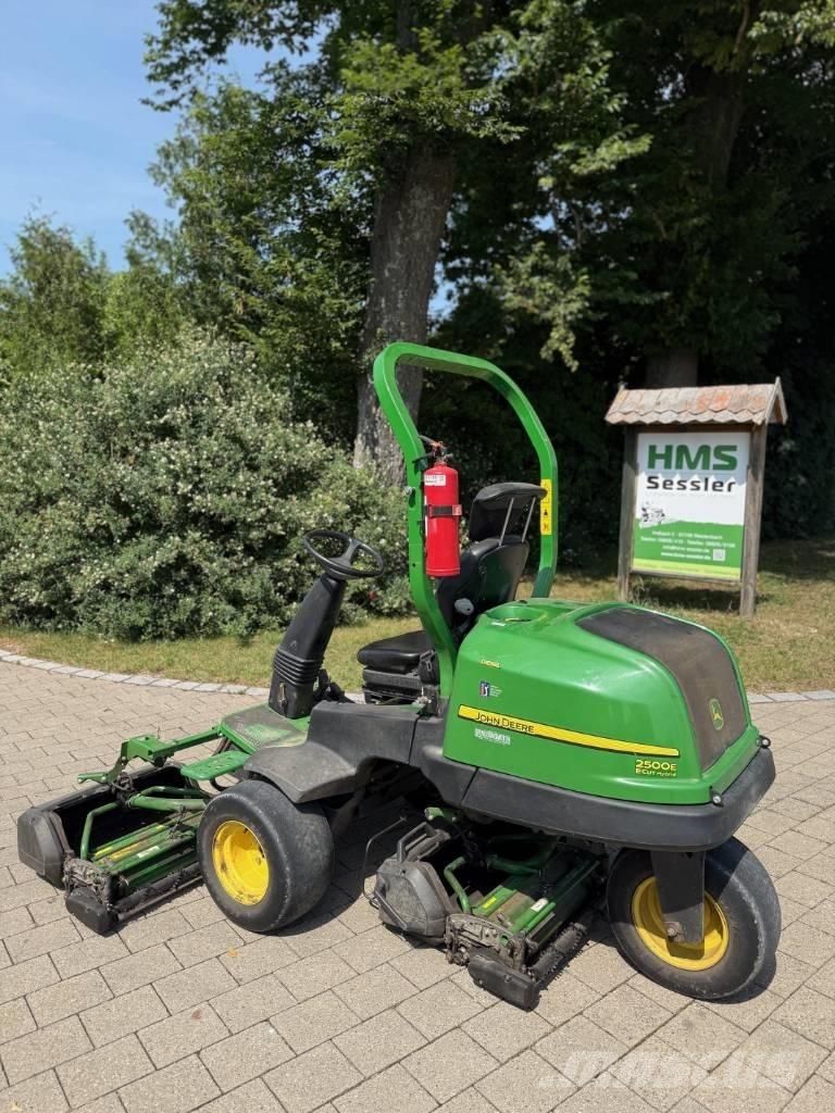 John Deere 2500 E Газонокосарки