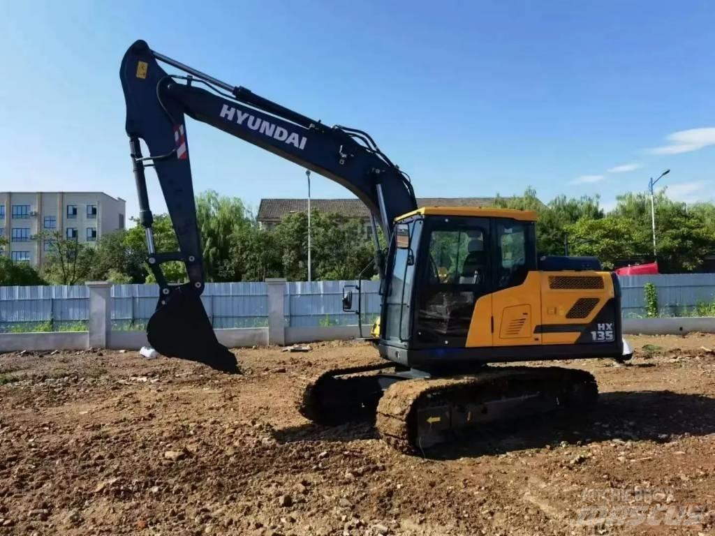 Hyundai HX135 Гусеничні екскаватори