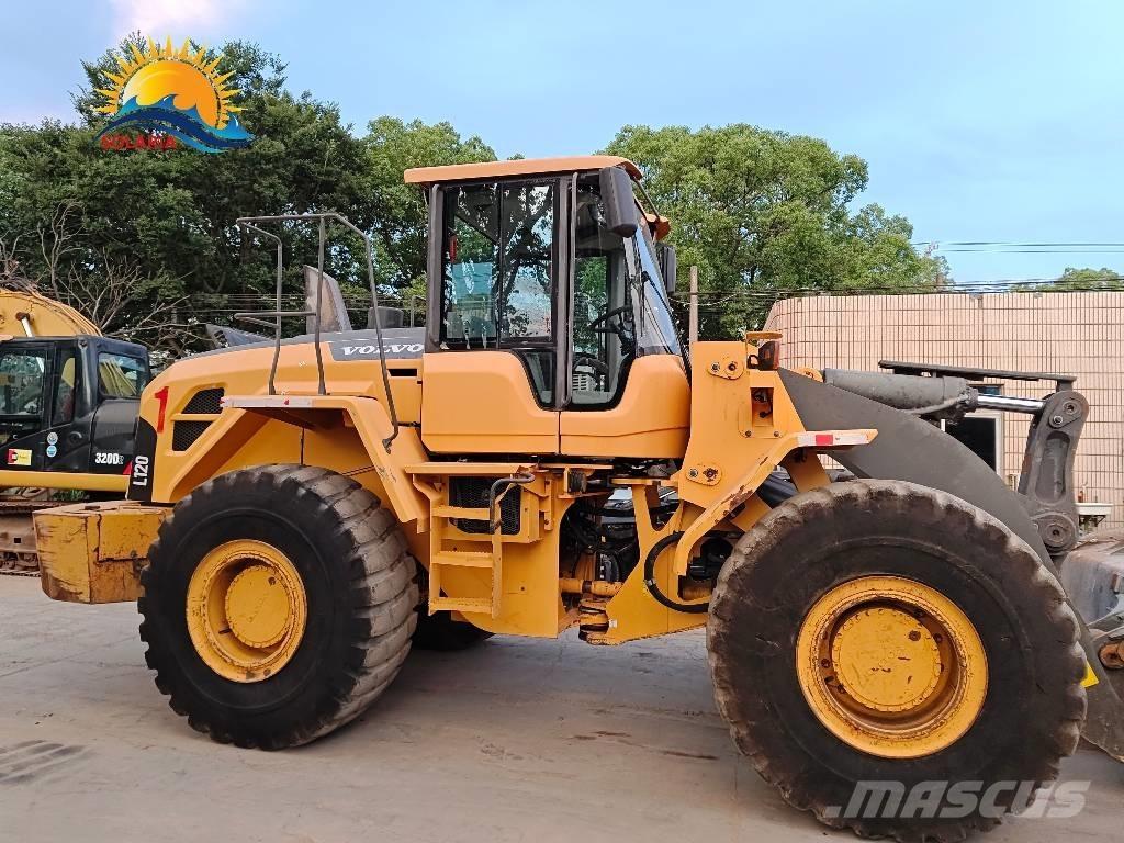 Volvo L 120 Фронтальні навантажувачі