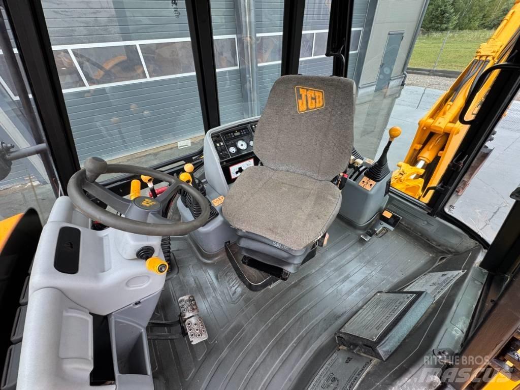 JCB 3 CX Екскаватори-навантажувачі
