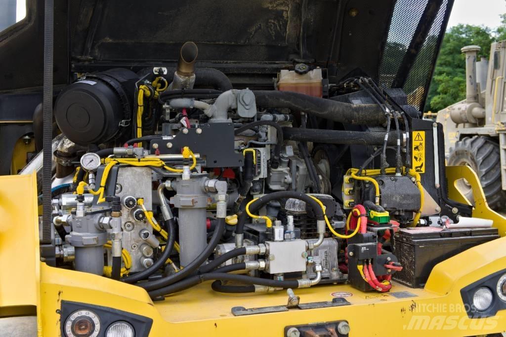 Bomag BW 28 RH Пневматичні катки