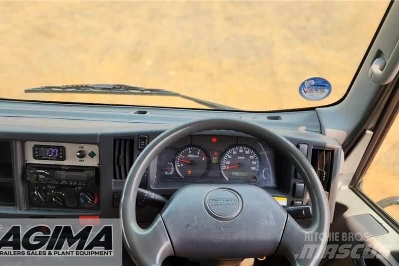 Isuzu NQR500 Amt Вантажівки / спеціальні