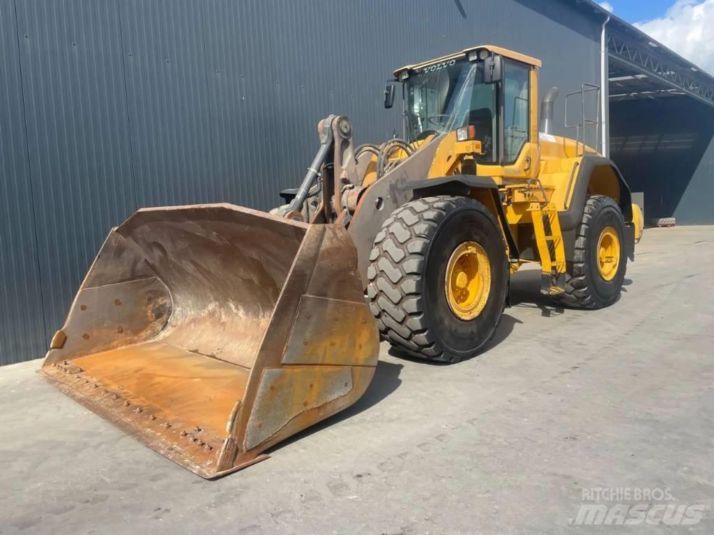 Volvo L180G Фронтальні навантажувачі