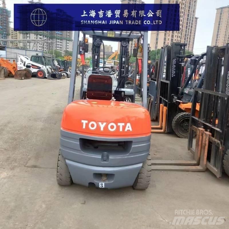 Toyota 6 F Дизельні навантажувачі
