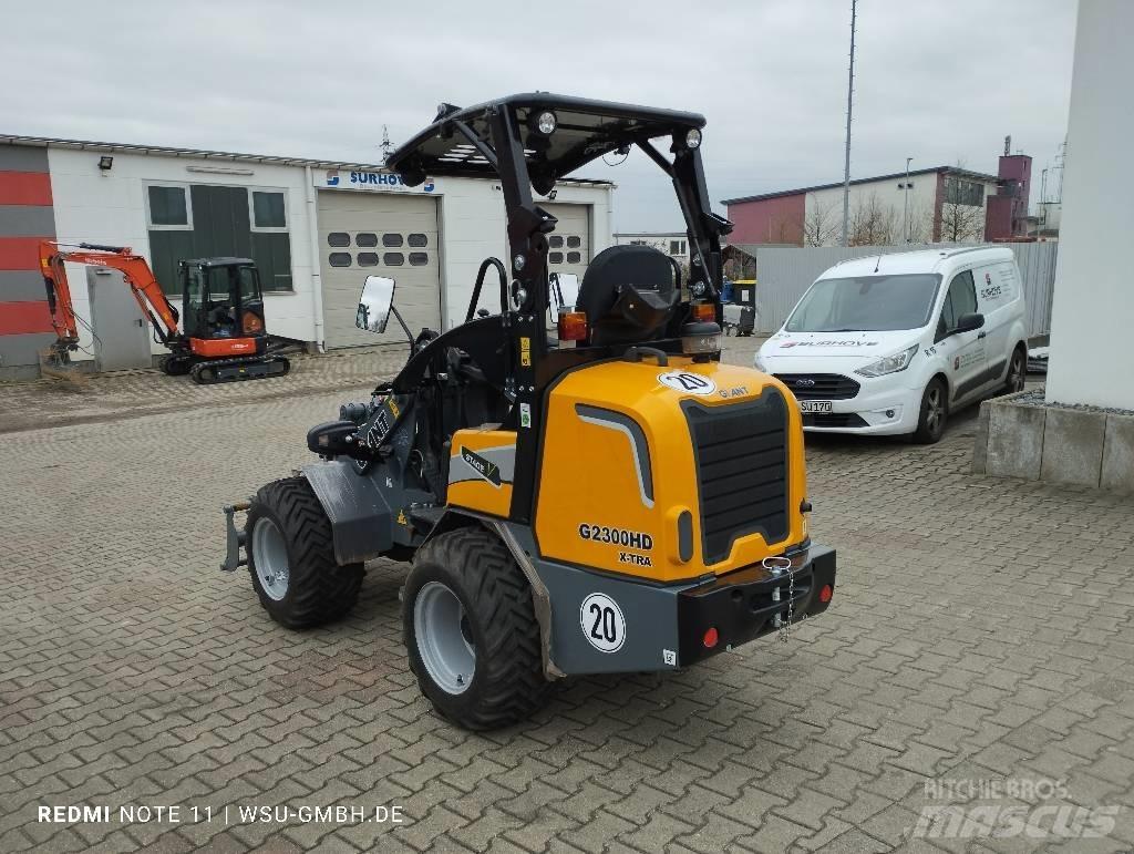 GiANT G2300 Xtra HD Міні-навантажувачі