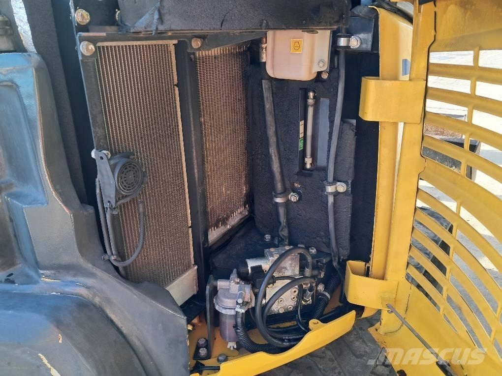 Komatsu PC50MR-2 Міні-екскаватори < 7т