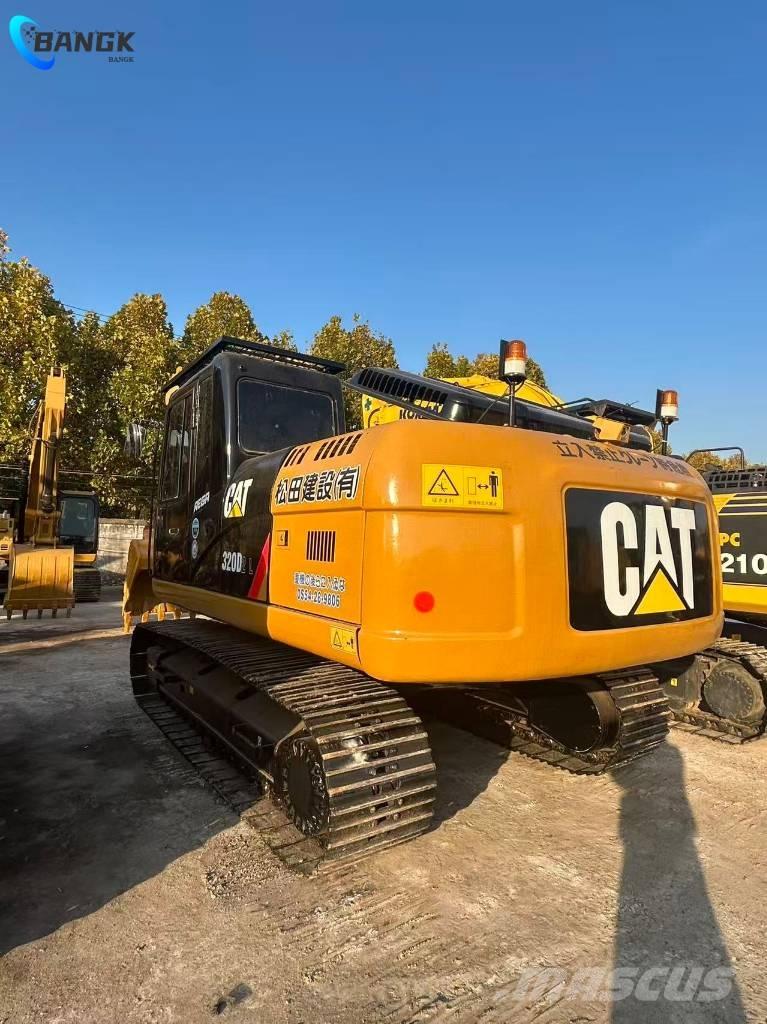 CAT 320 D 2L Гусеничні екскаватори