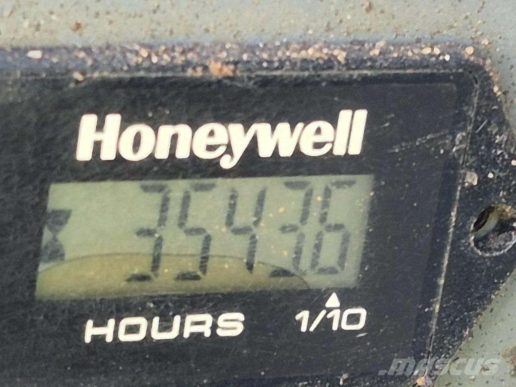 Takeuchi TB 250 Гусеничні екскаватори