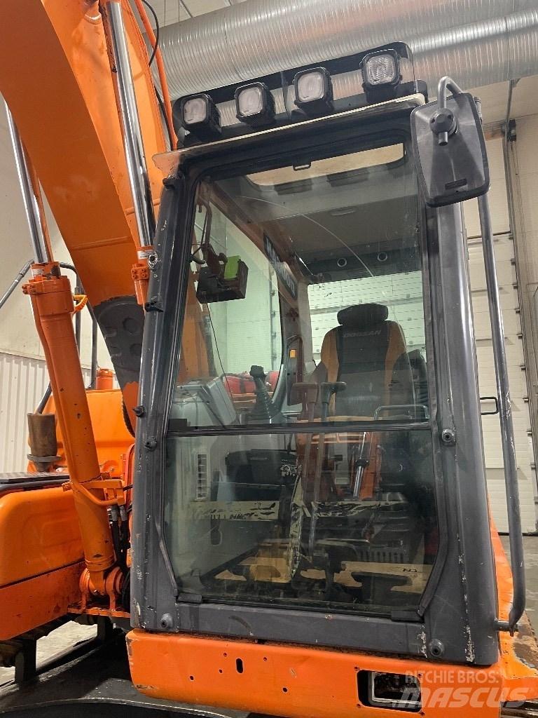 Doosan DX 160 Гусеничні екскаватори