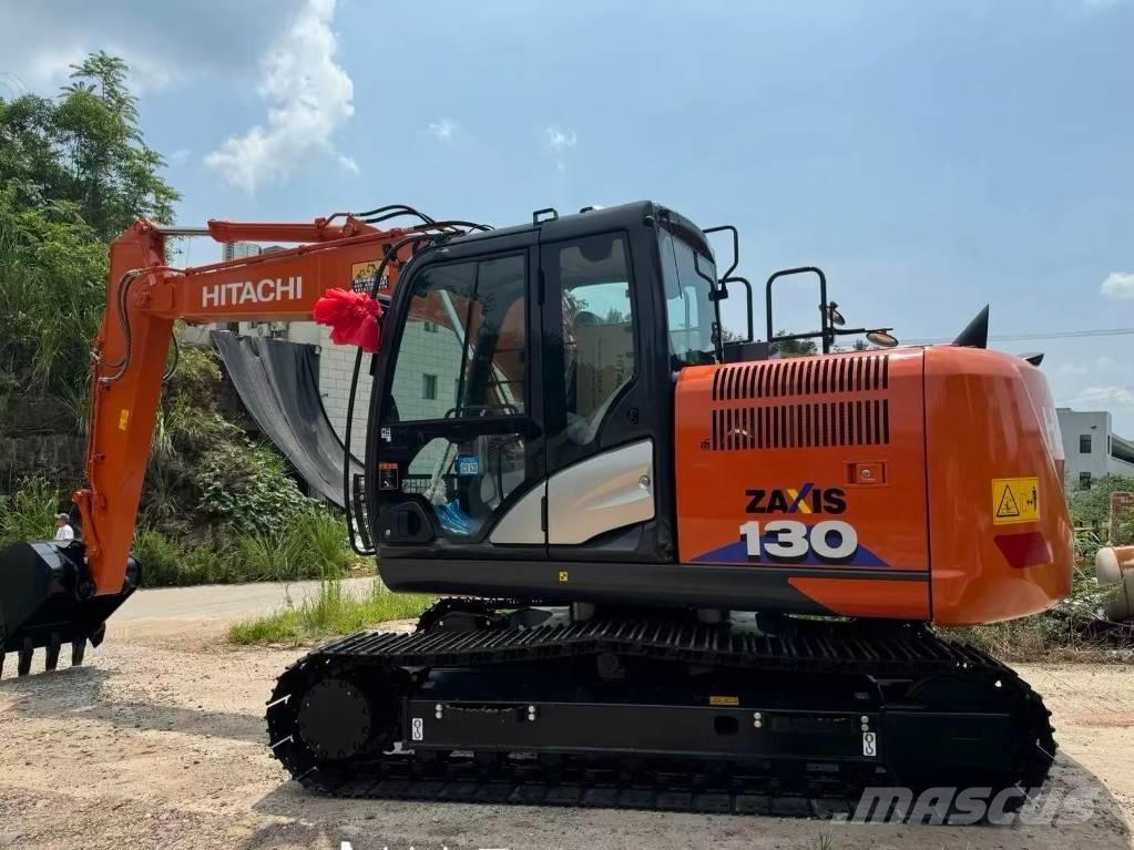 Hitachi ZX 130-6 Гусеничні екскаватори