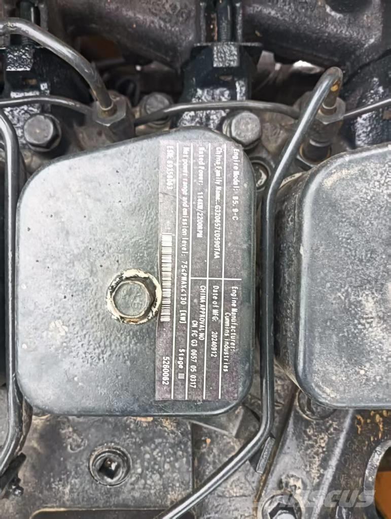 Hyundai 220LC-9S Гусеничні екскаватори